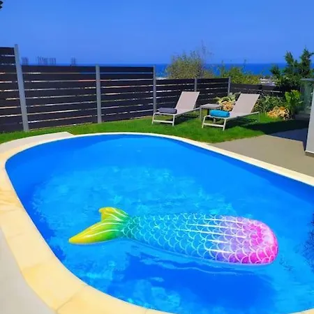 Maria's Boutique Luxury House! Swimming Pool ! Holiday home