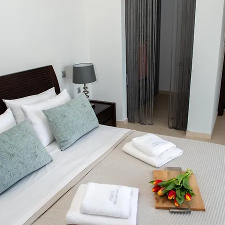 Maria's Boutique Luxury House! Swimming Pool ! Holiday home